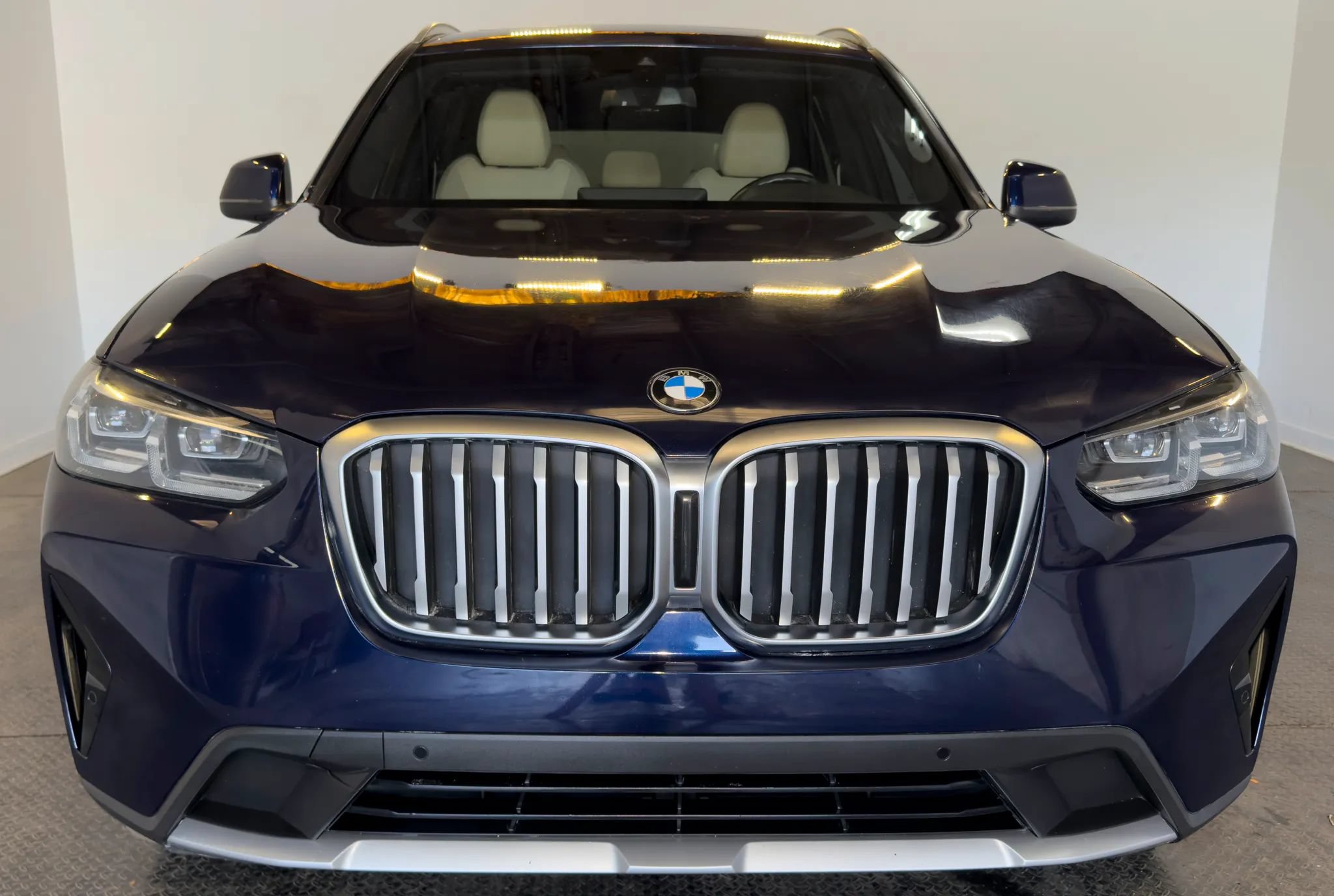 Used 2022 BMW X3 xDrive30i w/ Convenience Package AWD/4WD image 3