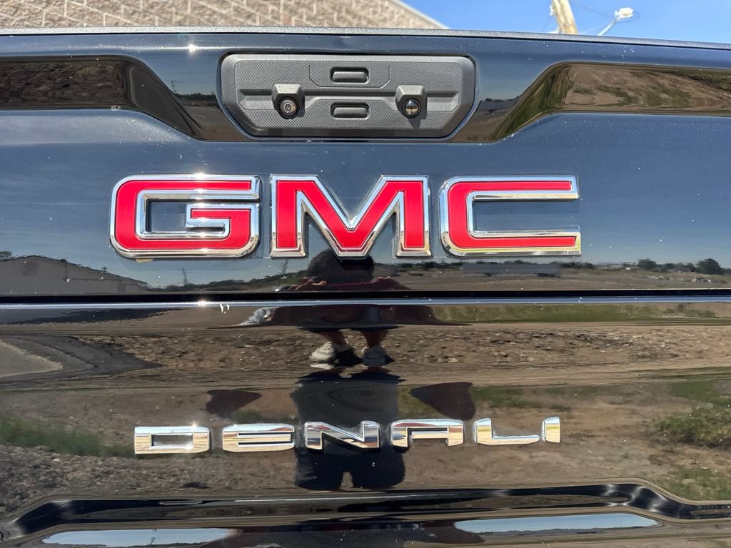 Used 2020 GMC Sierra 3500 Denali w/ Denali Ultimate Package AWD/4WD image 11