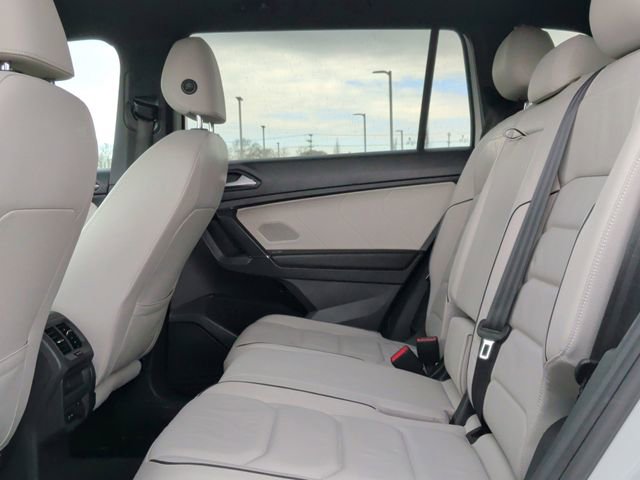 Used 2020 Volkswagen Tiguan SEL Premium R-Line image 24