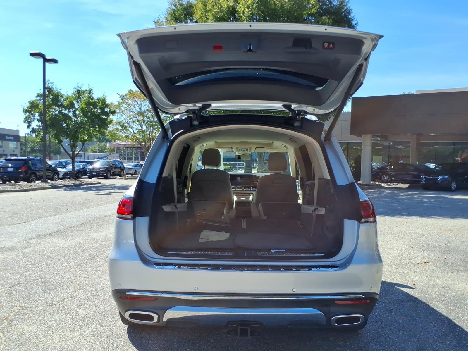 Used 2020 Mercedes-Benz GLS 450 4MATIC image 32