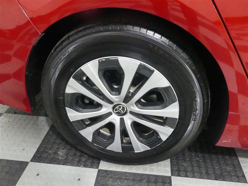 Used 2021 Toyota Prius Prime XLE image 16