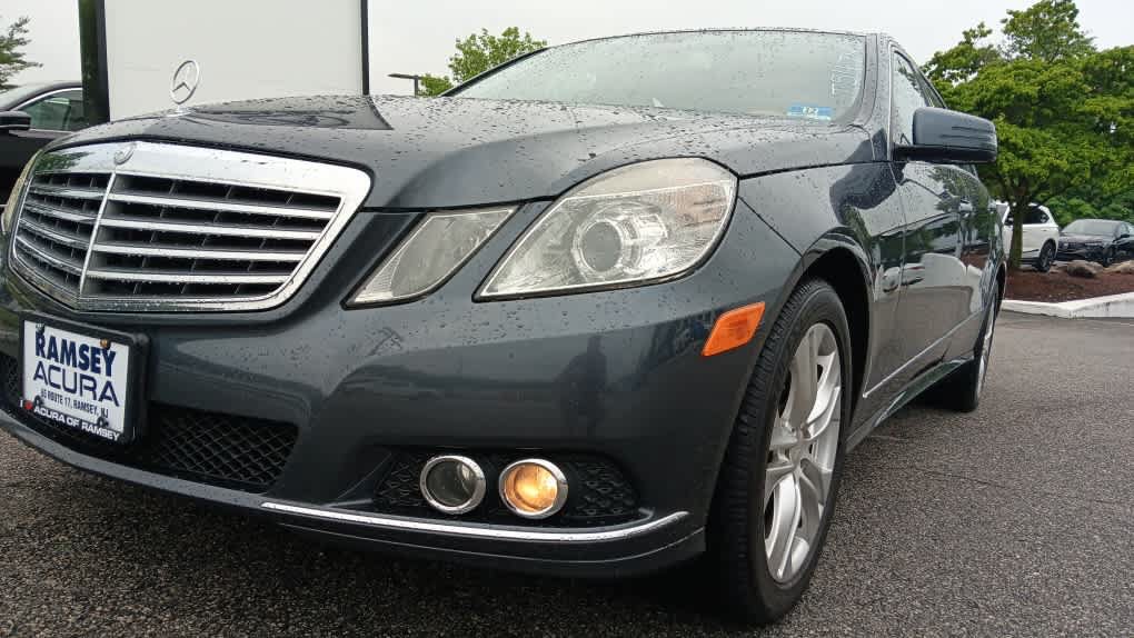 Used 2010 Mercedes-Benz E 350 4MATIC Sedan image 10