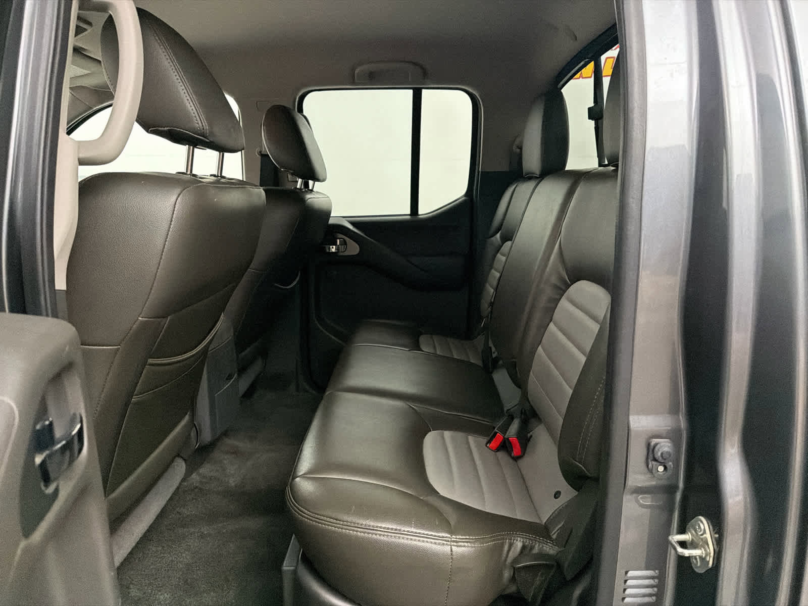 Used 2016 Nissan Frontier PRO-4X image 15