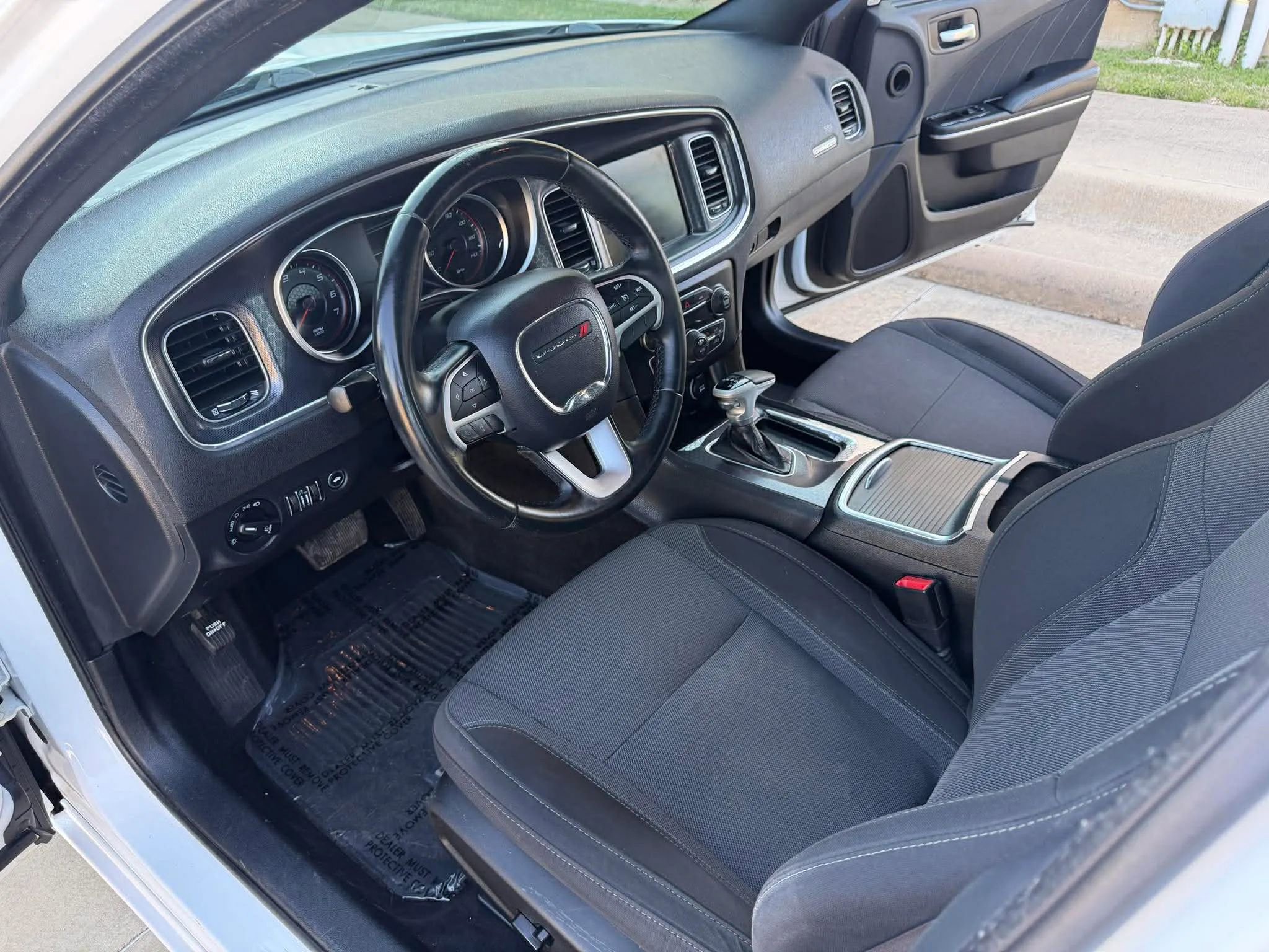 Used 2016 Dodge Charger SXT image 19