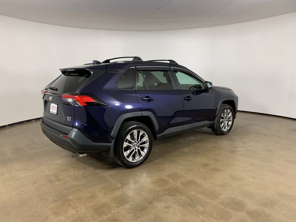 Used 2021 Toyota RAV4 XLE Premium AWD/4WD image 8