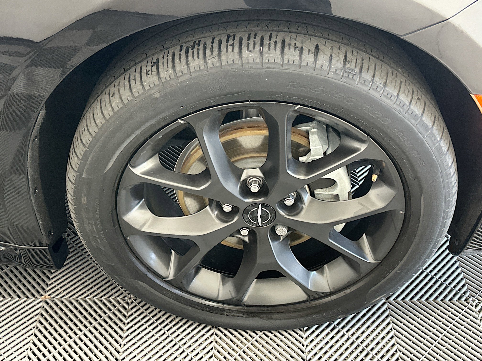 Used 2023 Chrysler Pacifica Touring-L w/ S Appearance Package FWD image 11