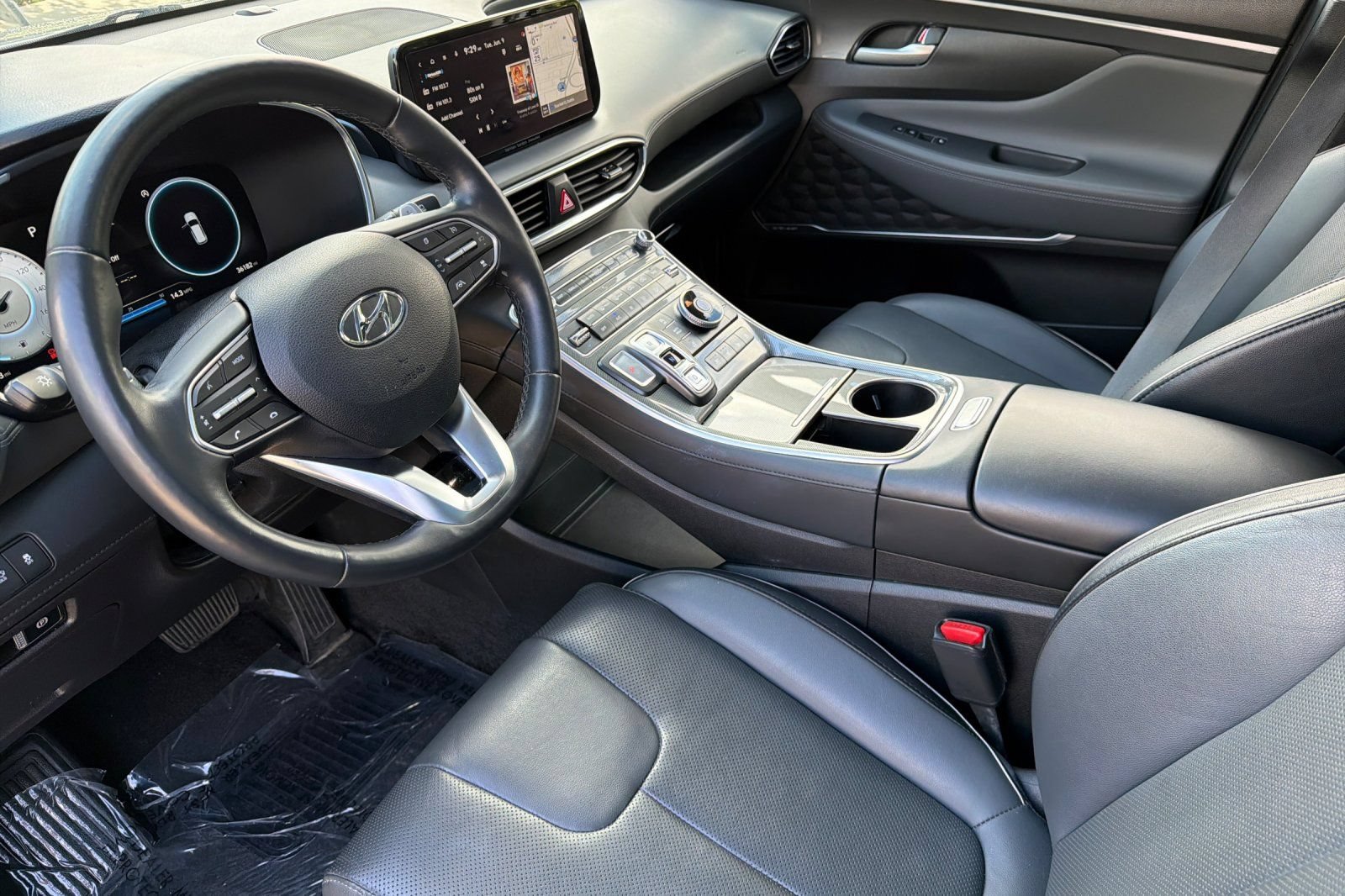 Used 2023 Hyundai Santa Fe Limited AWD/4WD image 10