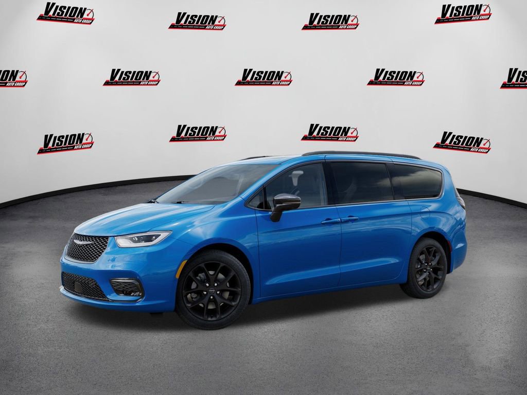 New 2026 Chrysler Pacifica Limited image 2