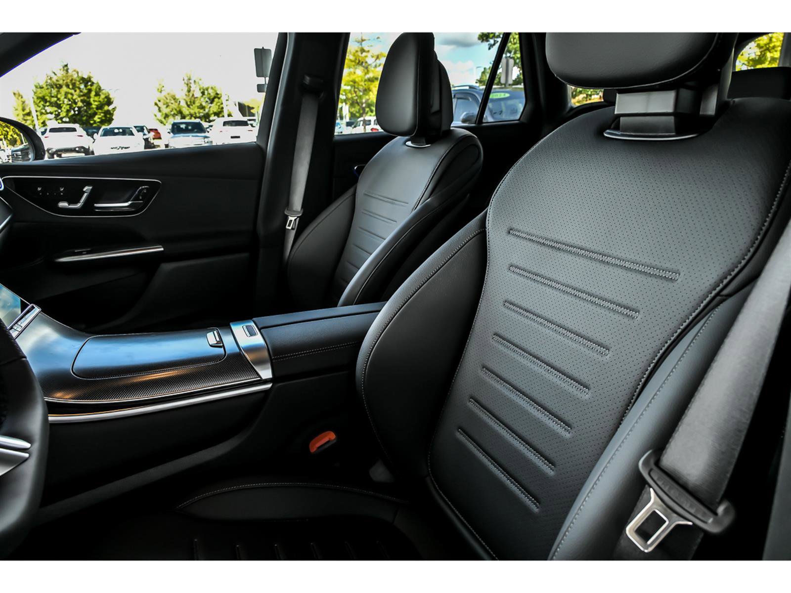 Certified 2026 Mercedes-Benz GLC 300 4MATIC image 9