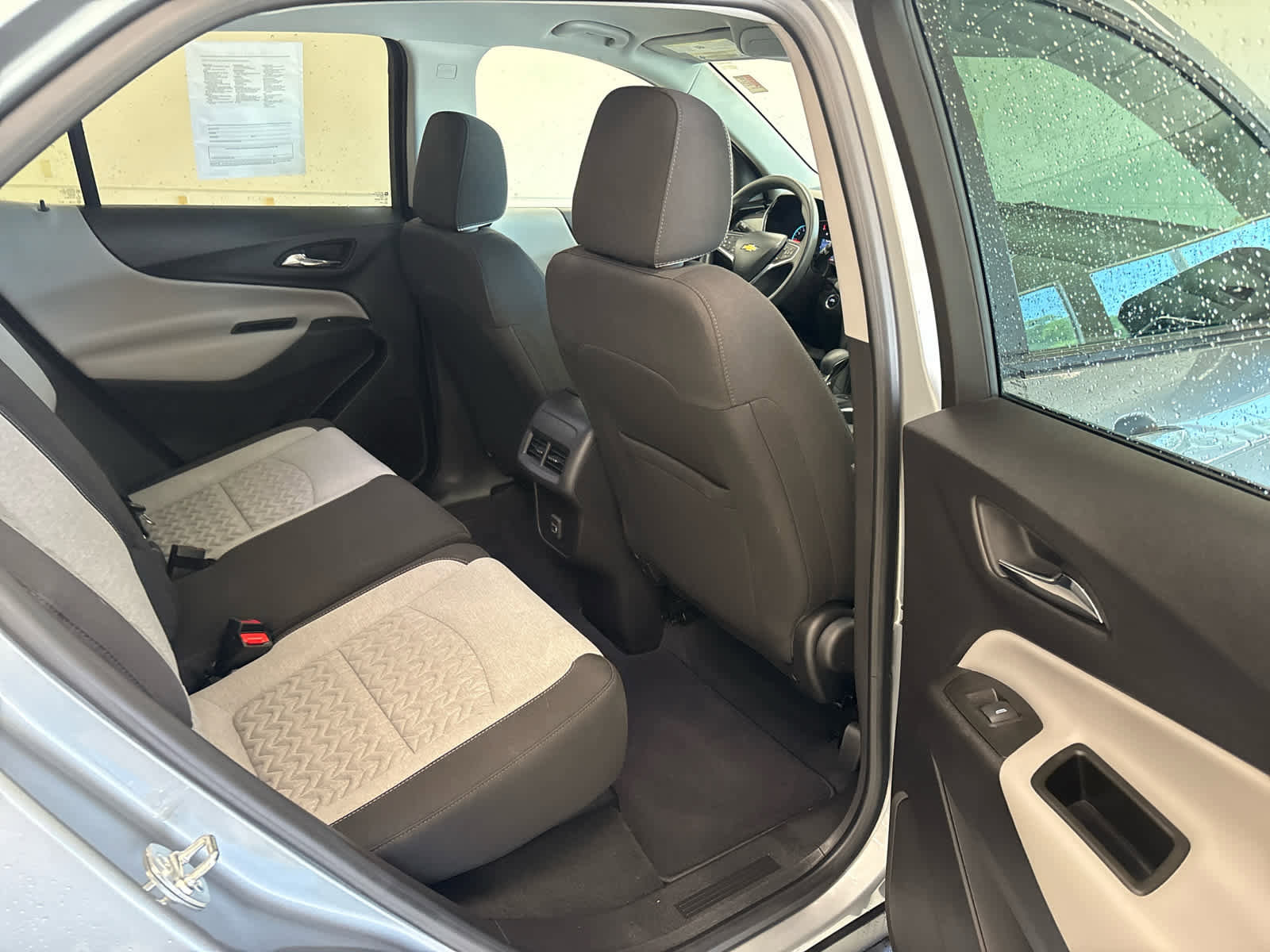 Used 2024 Chevrolet Equinox LS w/ LS Convenience Package AWD/4WD image 18