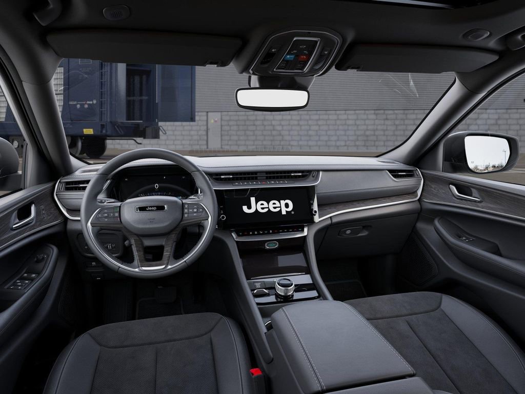 New 2026 Jeep Grand Cherokee Altitude image 14