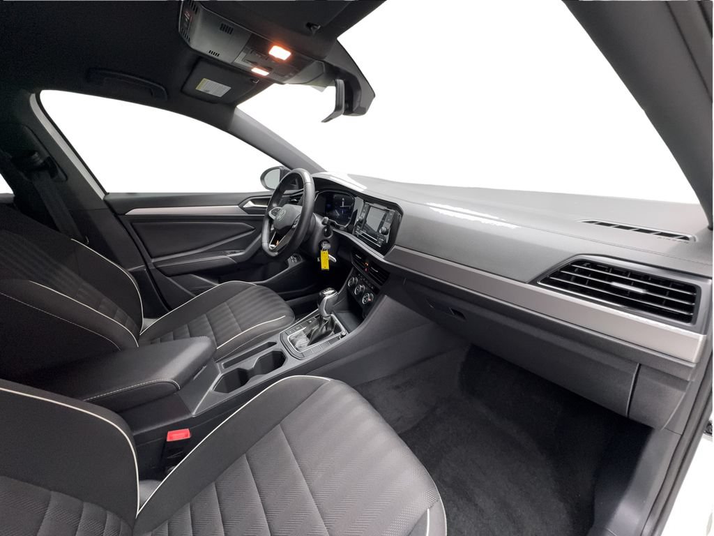 Used 2024 Volkswagen Jetta Sport FWD image 31