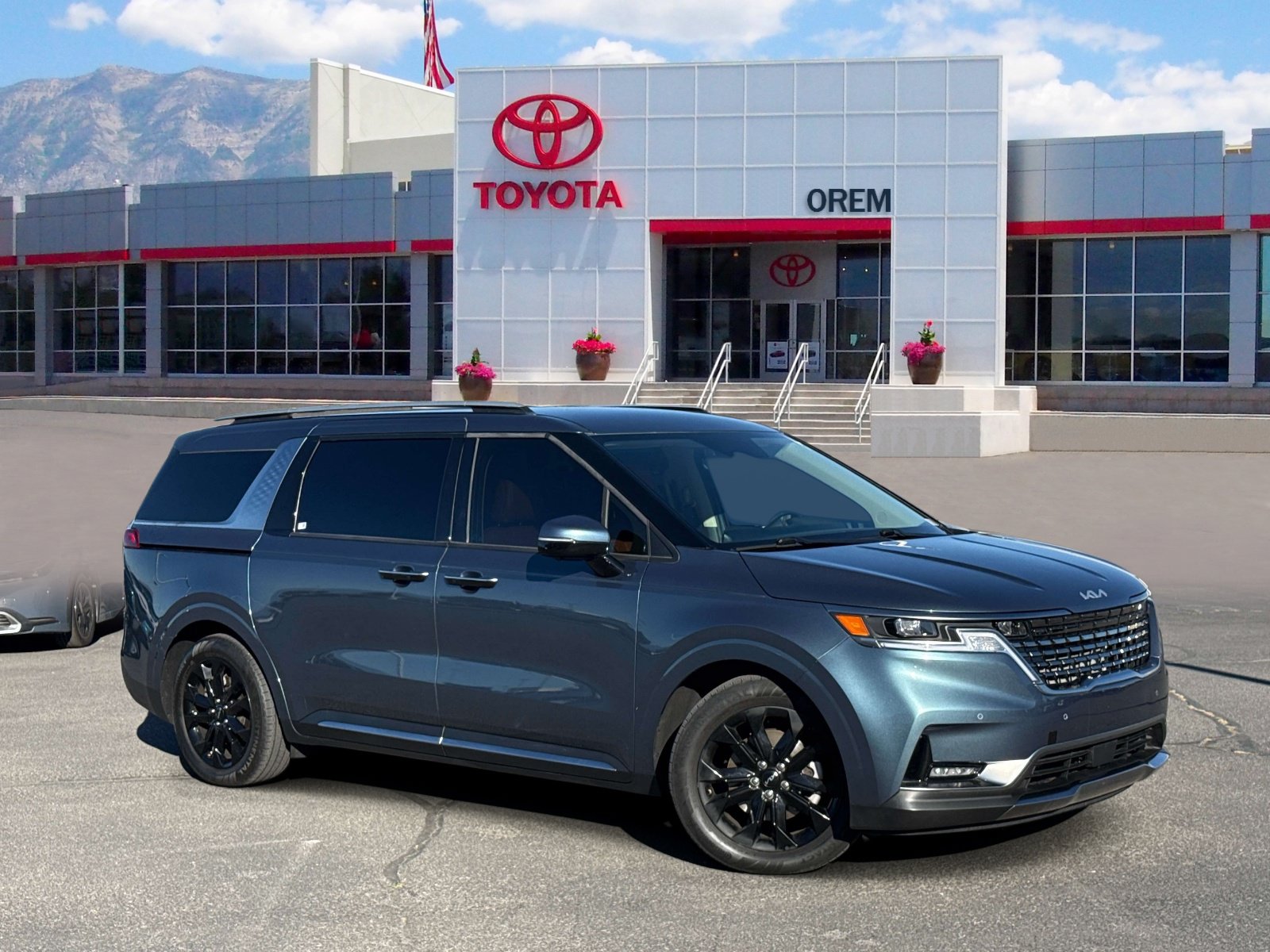 Used 2024 Kia Carnival SX