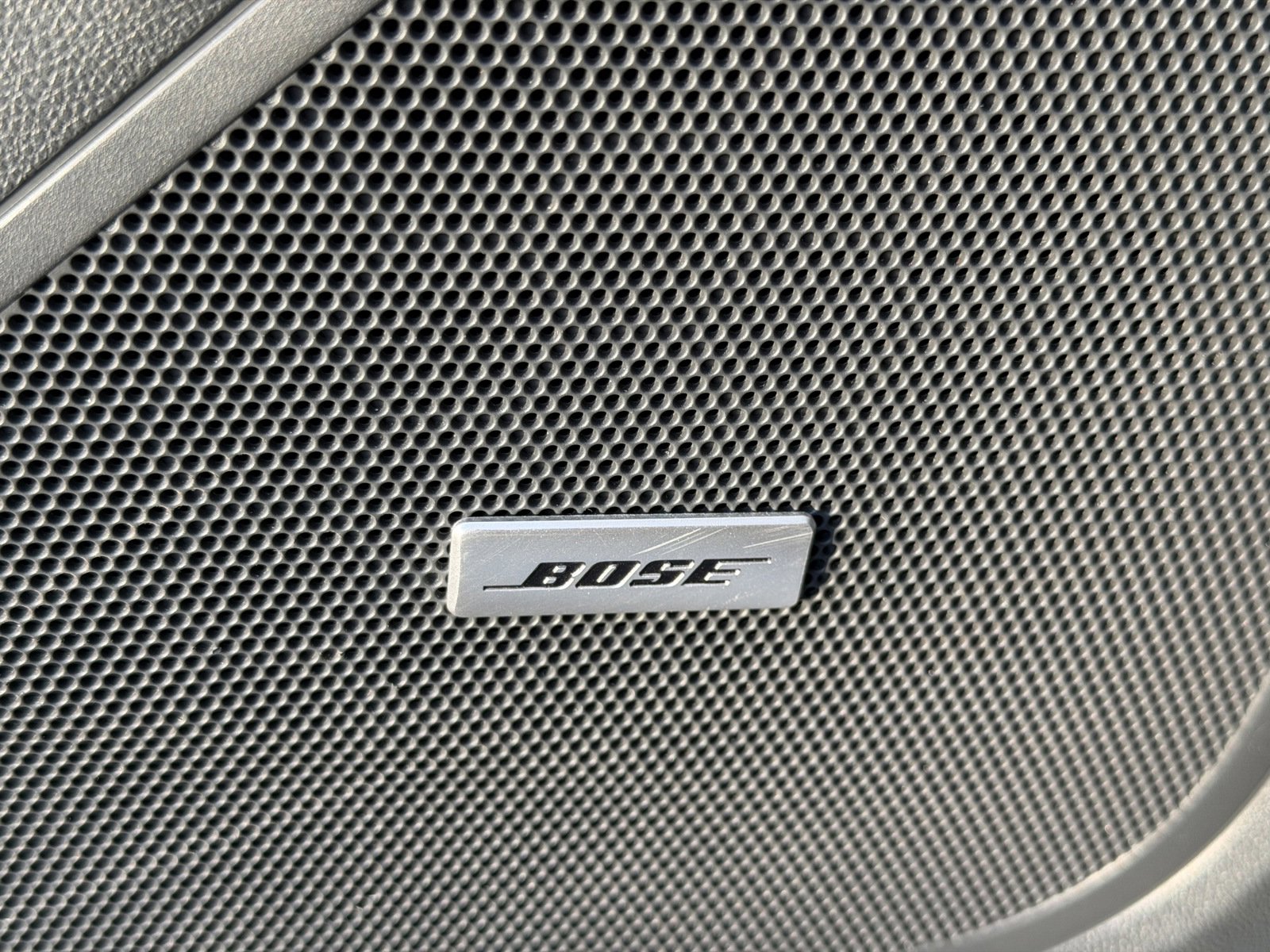 Used 2019 Chevrolet Bolt Premier w/ Infotainment Package image 19