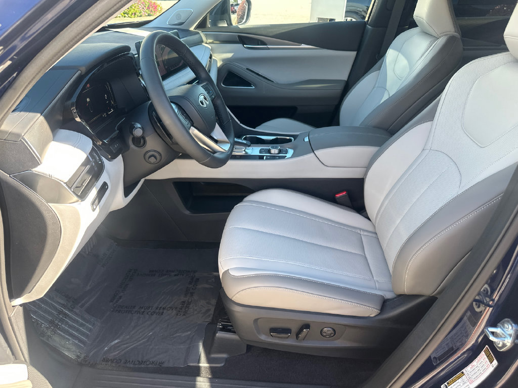 Certified 2027 INFINITI QX60 Luxe w/ Cargo Package FWD image 9
