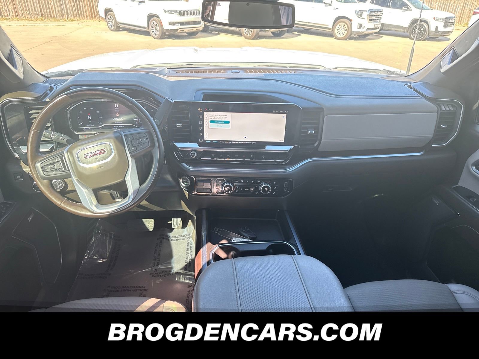 Used 2024 GMC Sierra 2500 SLT w/ SLT Premium Package image 9