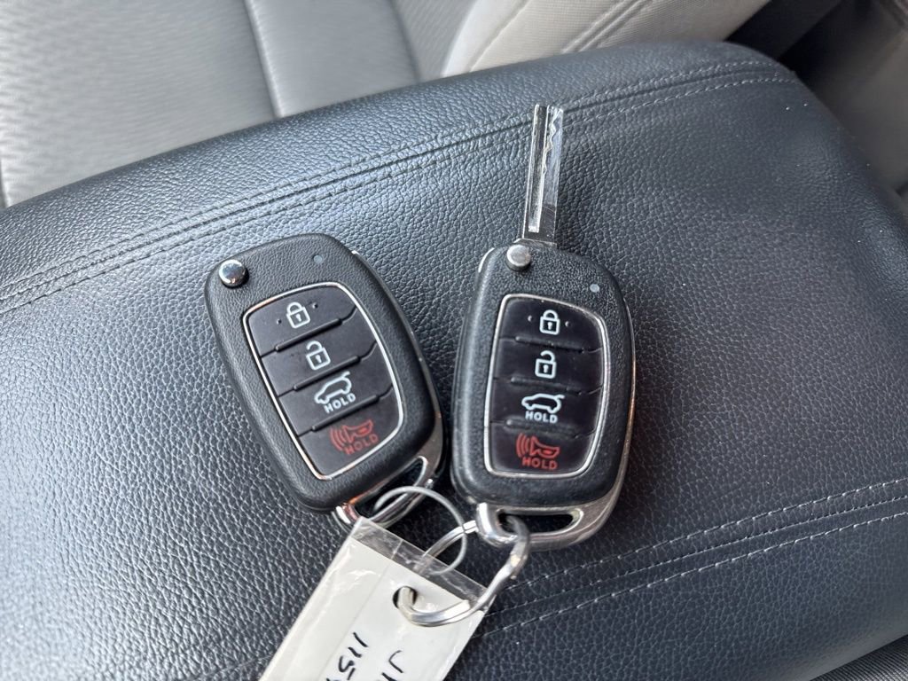 Used 2018 Hyundai Santa Fe Sport image 31