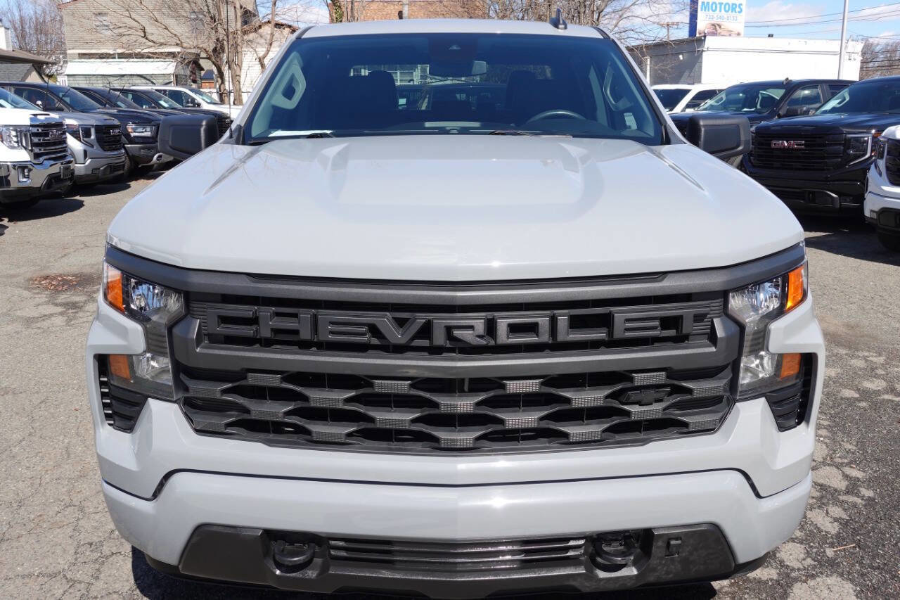 Used 2024 Chevrolet Silverado 1500 Custom AWD/4WD image 7