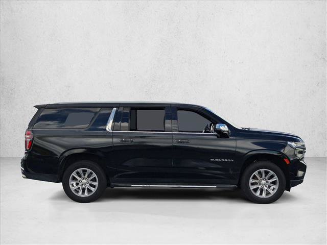 Used 2022 Chevrolet Suburban Premier RWD image 4