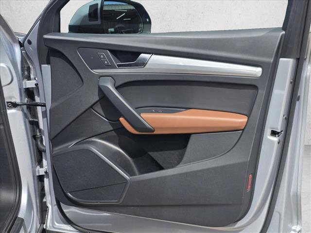 Certified 2025 Audi Q5 2.0T Premium w/ Convenience Plus Package image 10