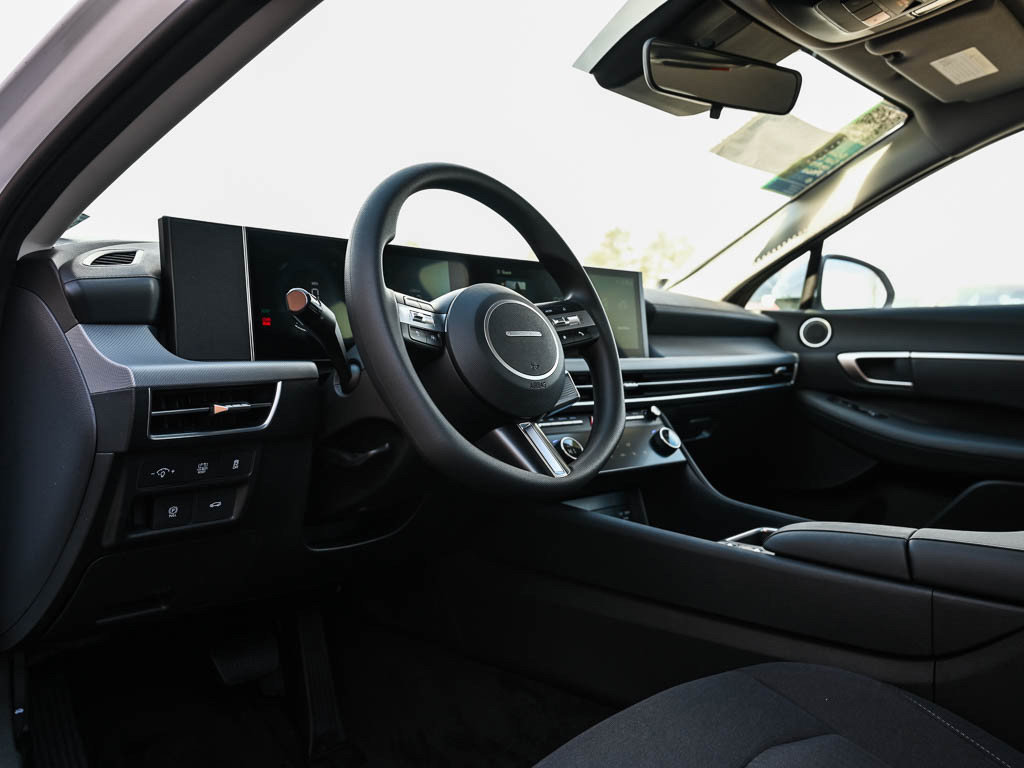 New 2026 Hyundai Sonata Blue FWD image 16