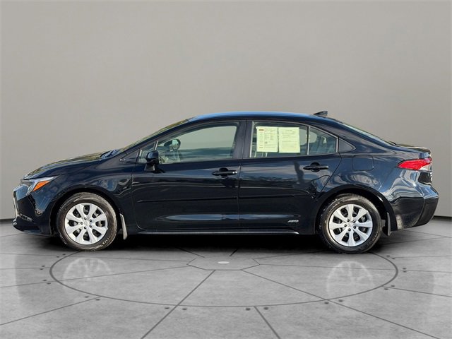 Used 2025 Toyota Corolla LE image 3