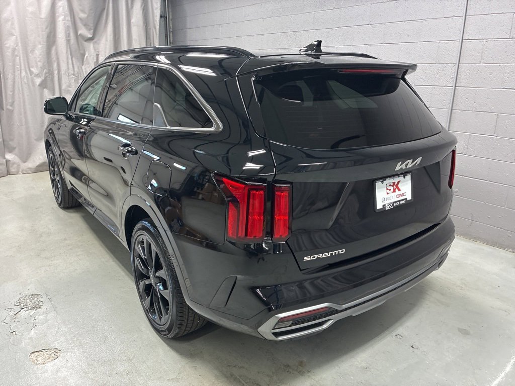 Used 2023 Kia Sorento SX image 32