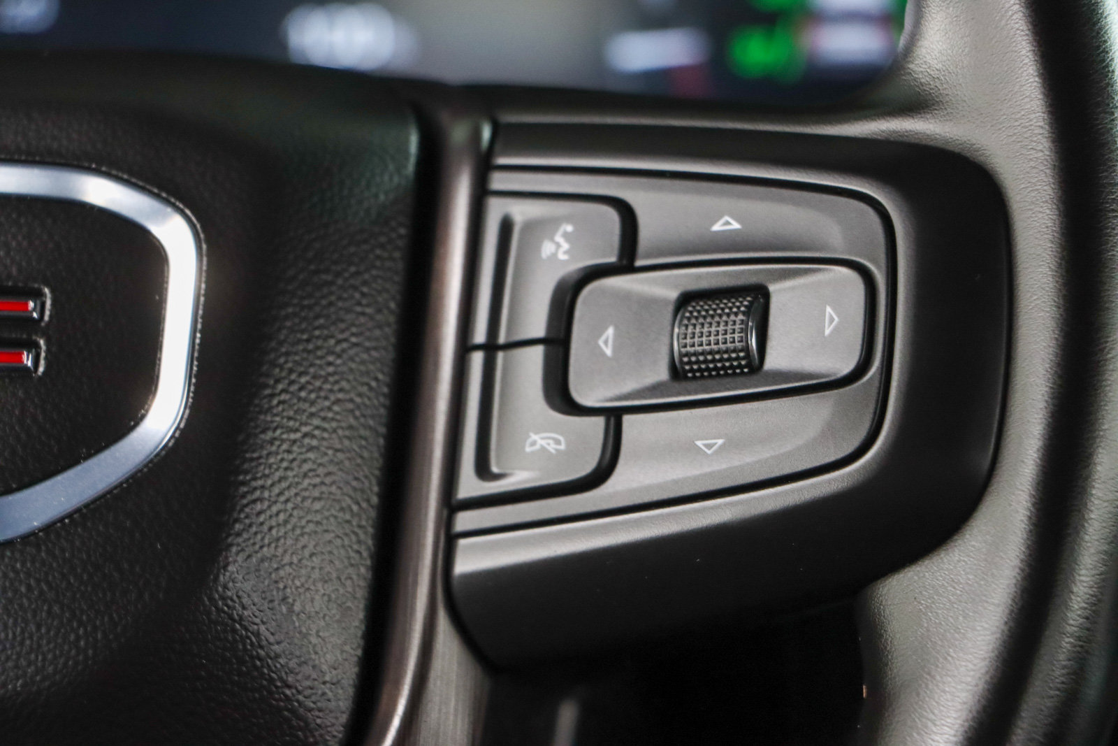 Used 2024 GMC Yukon AT4 AWD/4WD image 15