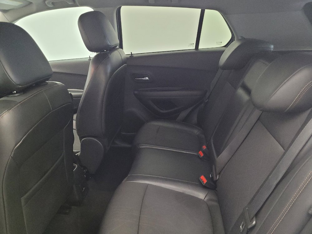 Used 2020 Chevrolet Trax LT w/ LT Convenience Package FWD image 18