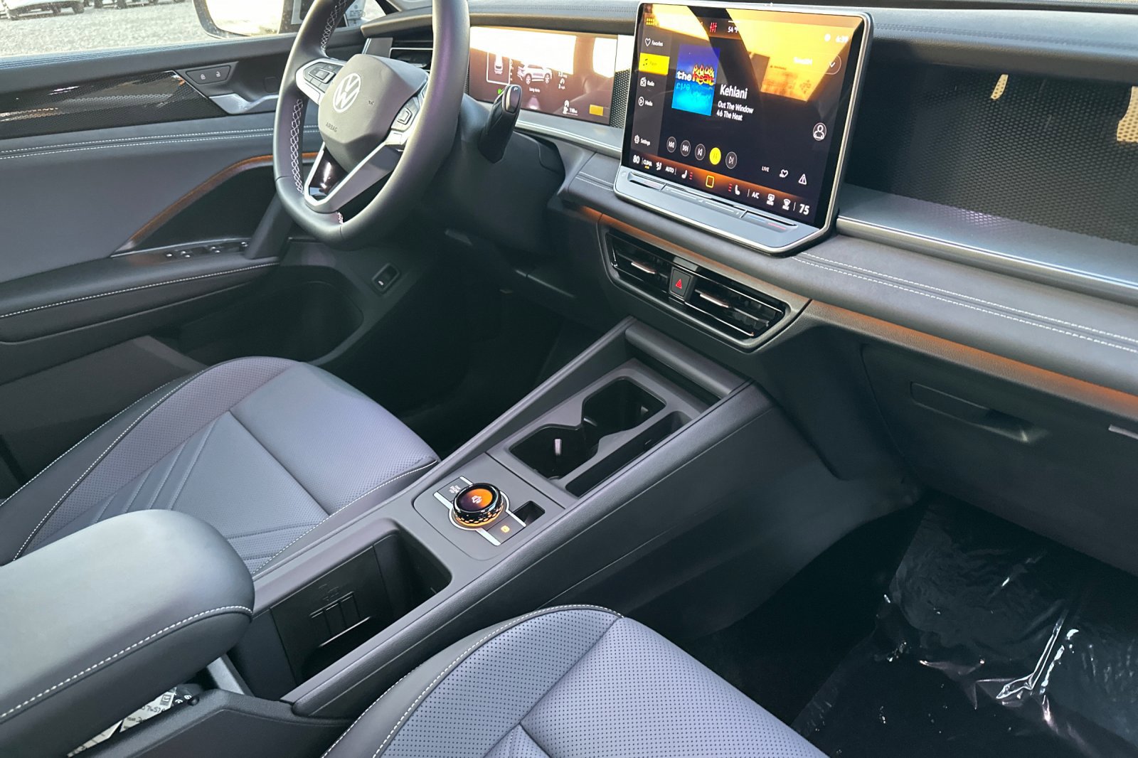 New 2026 Volkswagen Tiguan SE image 16