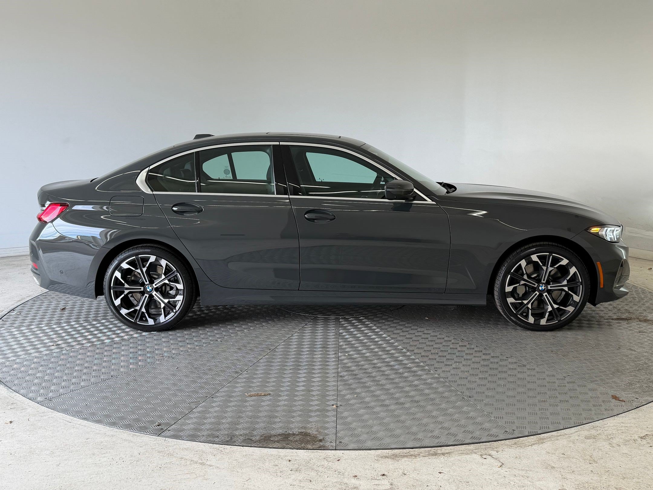 New 2026 BMW 330i xDrive Sedan w/ Premium Package AWD/4WD image 8