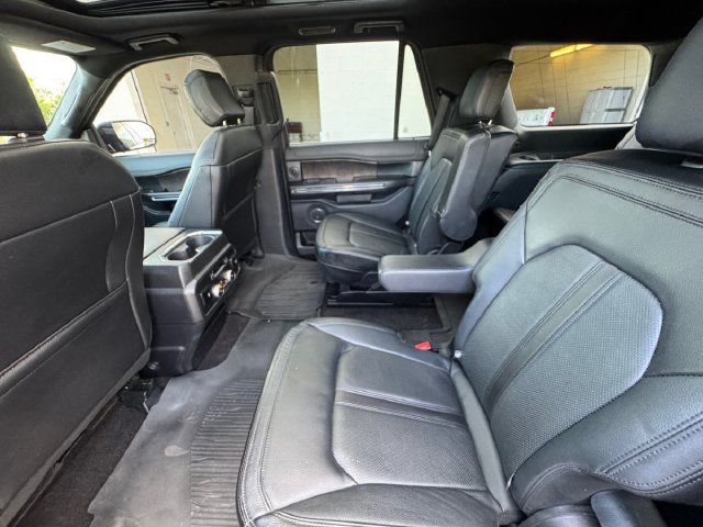 Used 2020 Ford Expedition Limited w/ Texas Edition Package RWD image 29