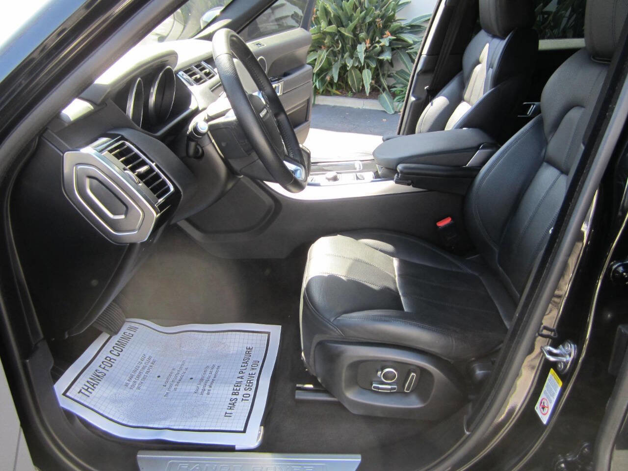 Used 2017 Land Rover Range Rover Sport HSE image 25