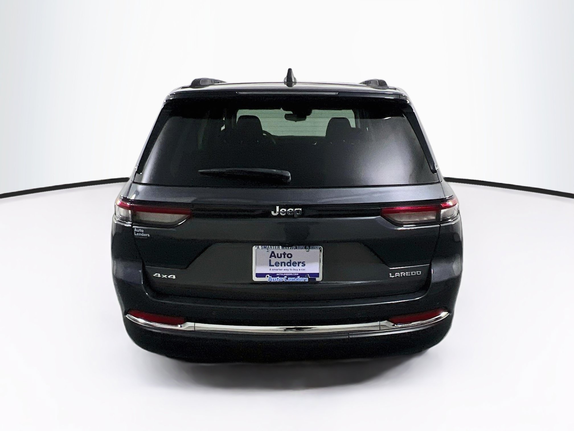 Used 2023 Jeep Grand Cherokee Laredo AWD/4WD image 6
