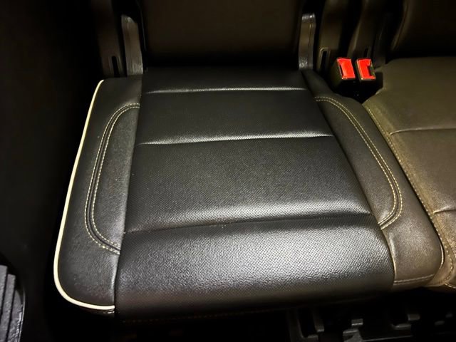 Used 2023 GMC Yukon XL SLT image 26