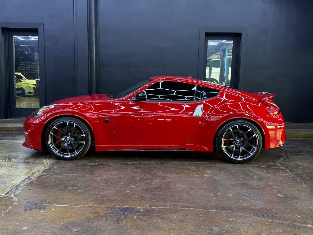 Used 2016 Nissan 370Z NISMO RWD image 5