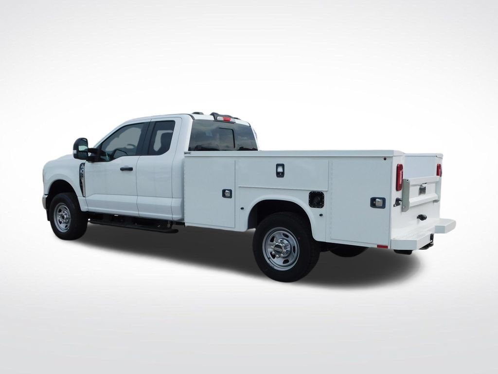 New 2025 Ford F350 XL w/ XL Chrome Package AWD/4WD image 6
