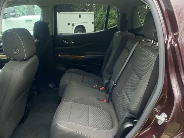 Used 2017 GMC Acadia SLE image 9