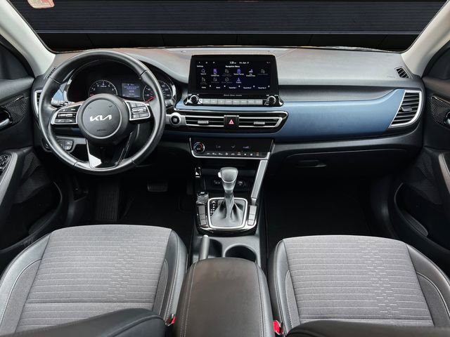 Used 2023 Kia Seltos S w/ Navigation Package FWD image 10