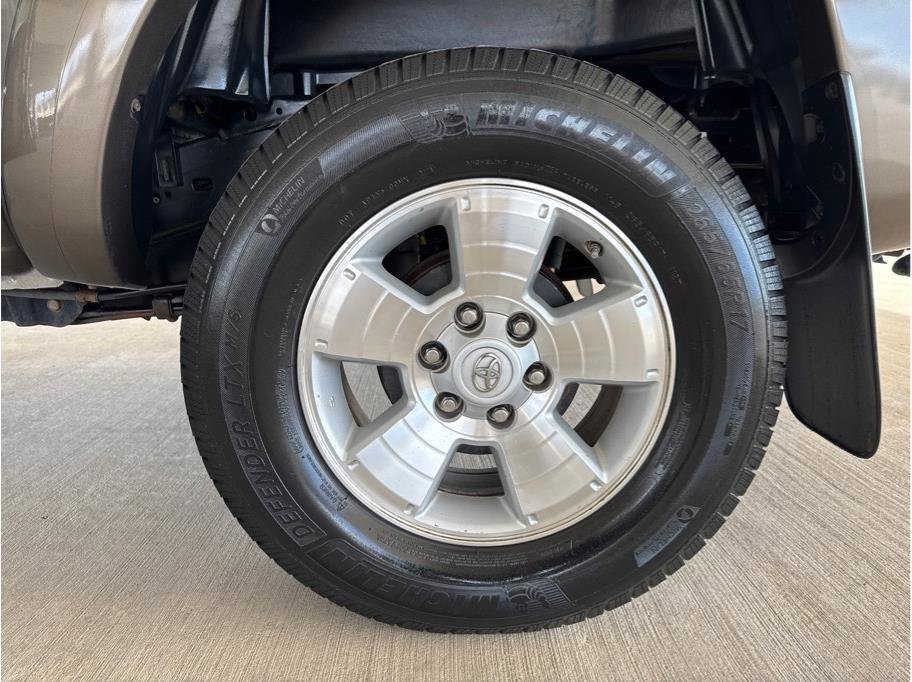 Used 2013 Toyota Tacoma 4x4 Double Cab w/ TRD Sport Pkg image 26