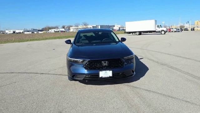 Certified 2025 Honda Accord EX-L image 2