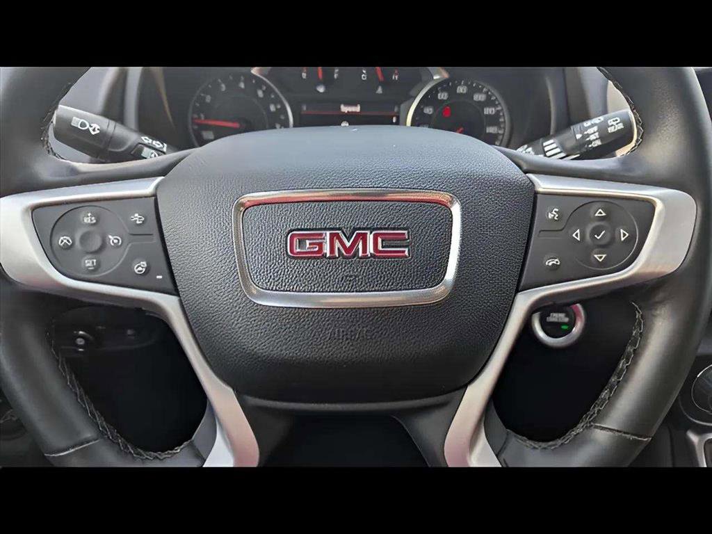 Used 2024 GMC Terrain SLT image 10