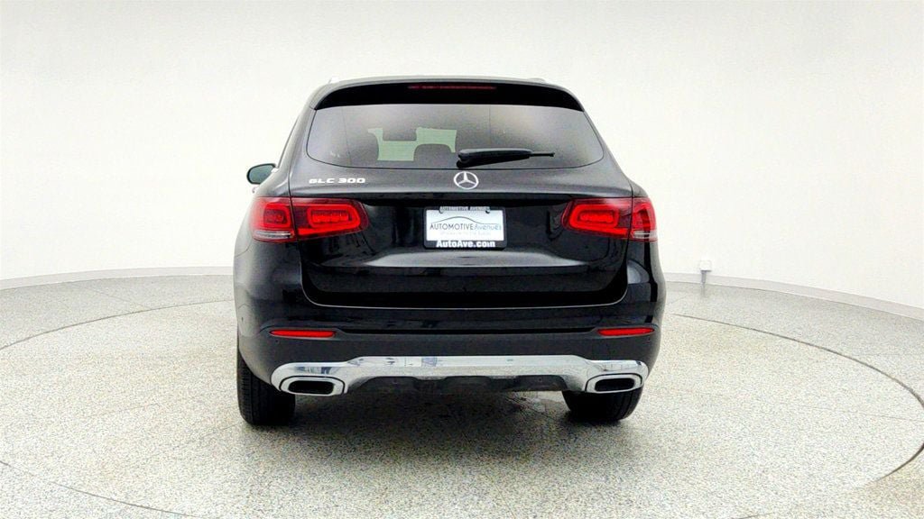 Used 2022 Mercedes-Benz GLC 300 image 6