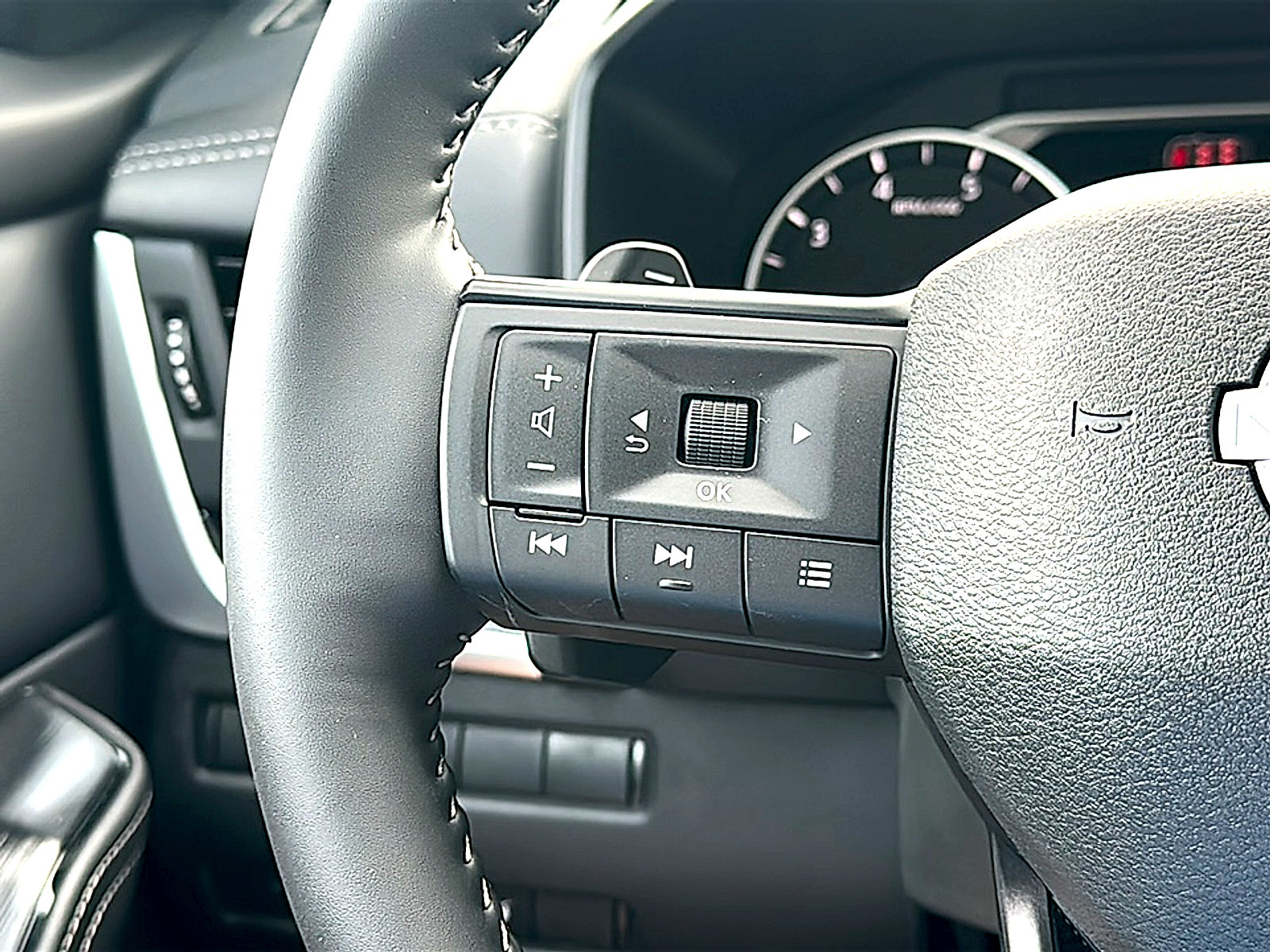 New 2026 Nissan Rogue SV FWD image 19