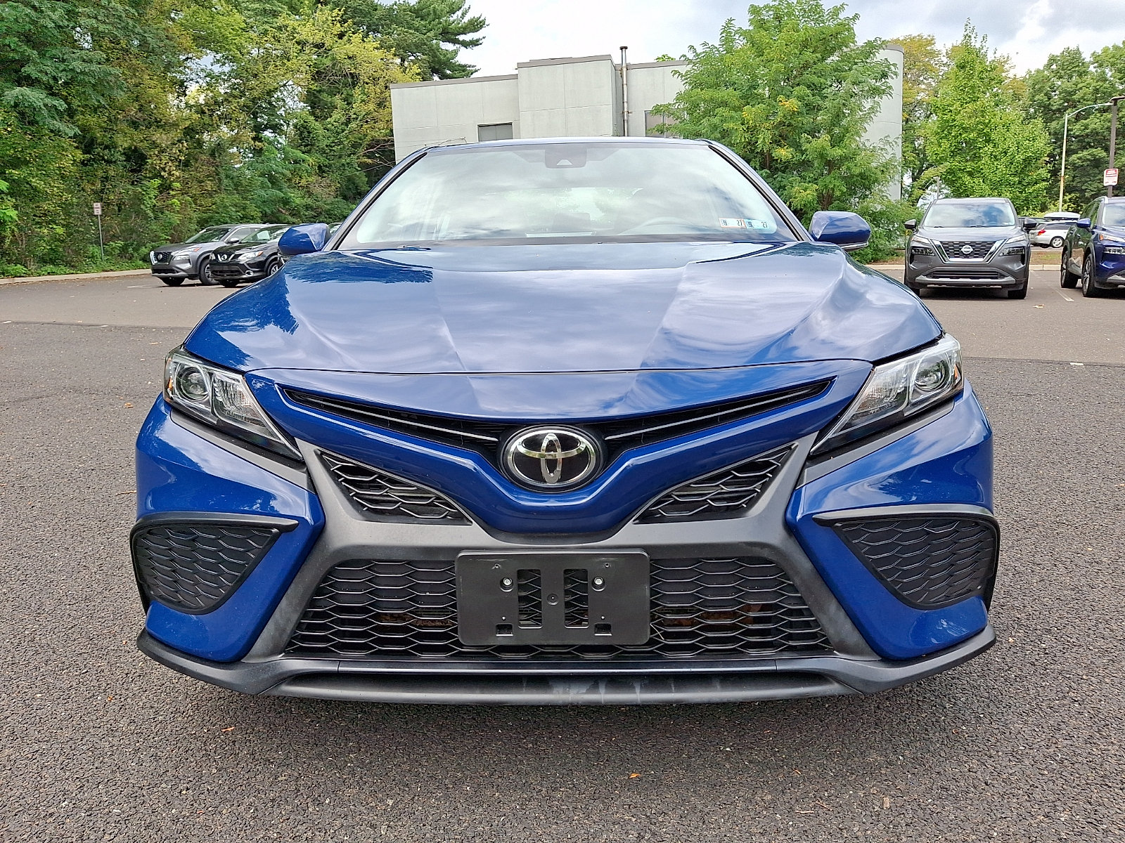 Used 2024 Toyota Camry SE AWD/4WD image 2