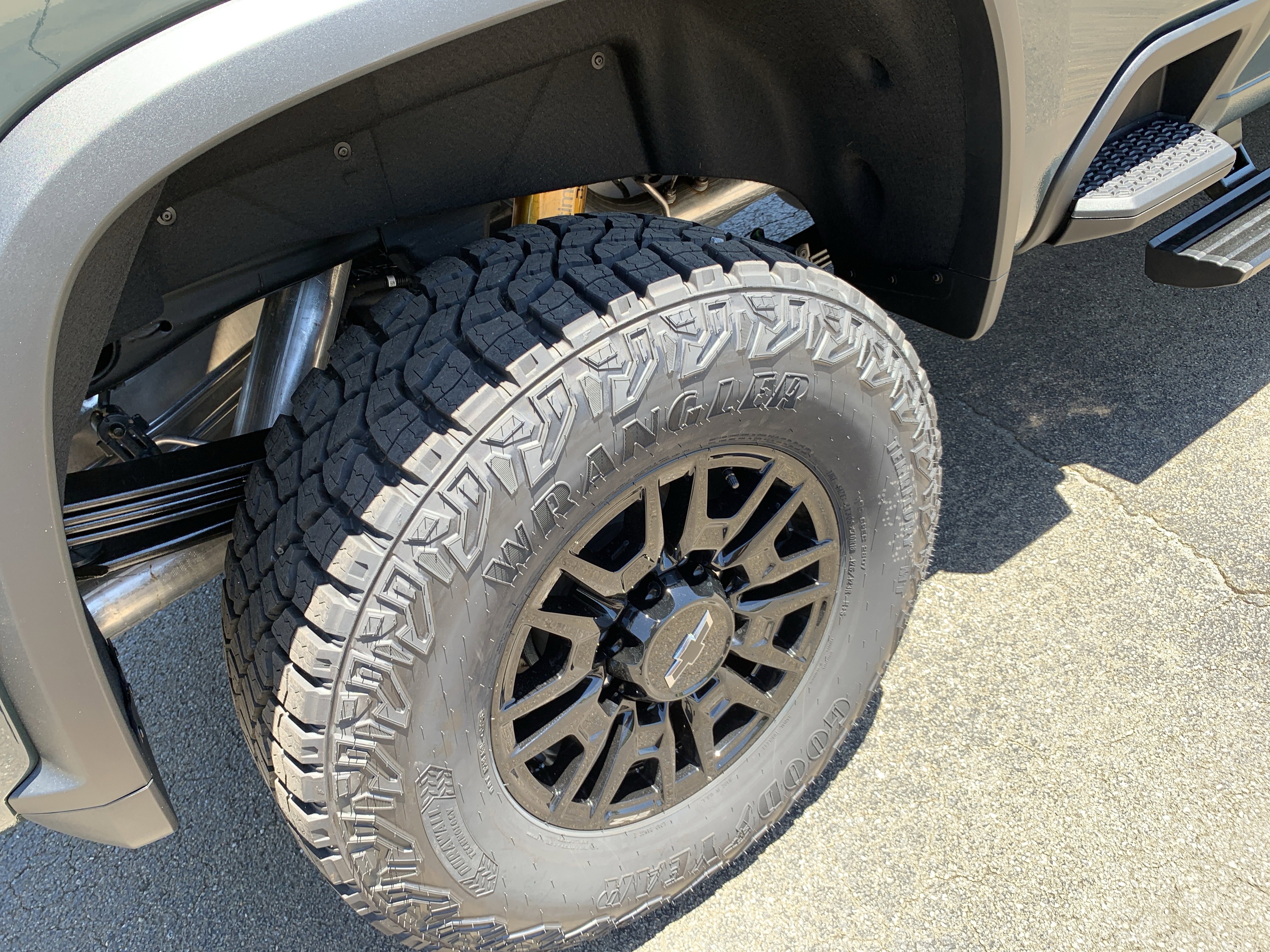 New 2026 Chevrolet Silverado 2500 ZR2 AWD/4WD image 28