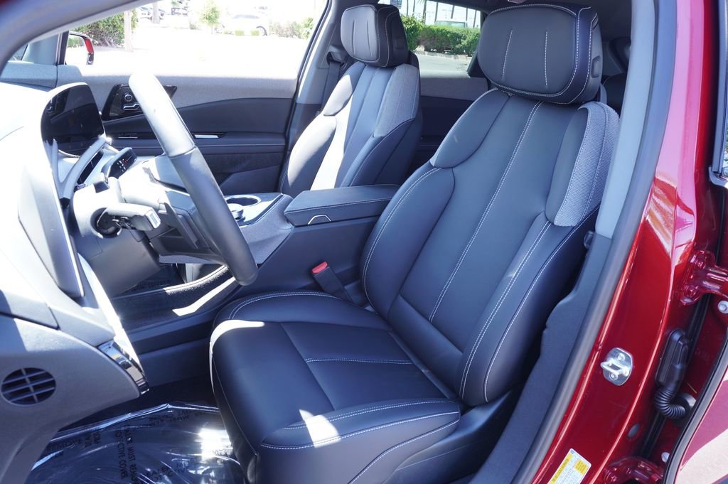 New 2026 Cadillac Optiq Luxury 1 image 13