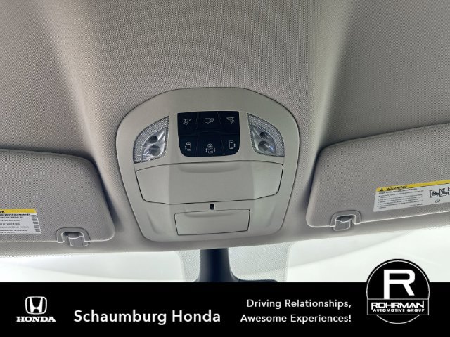 Used 2023 Chrysler Voyager LX FWD image 10