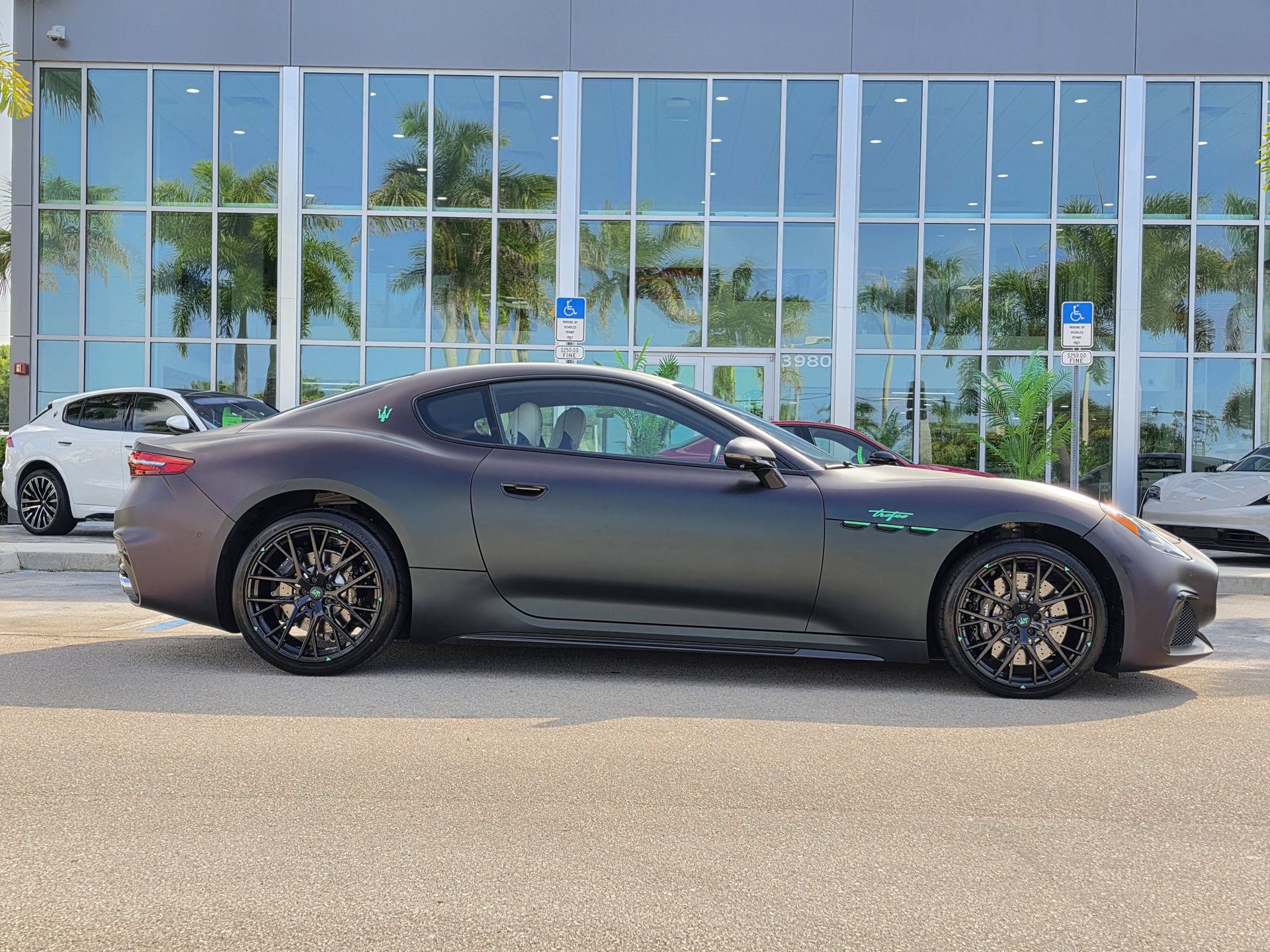 Used 2024 Maserati GranTurismo Trofeo AWD/4WD image 8