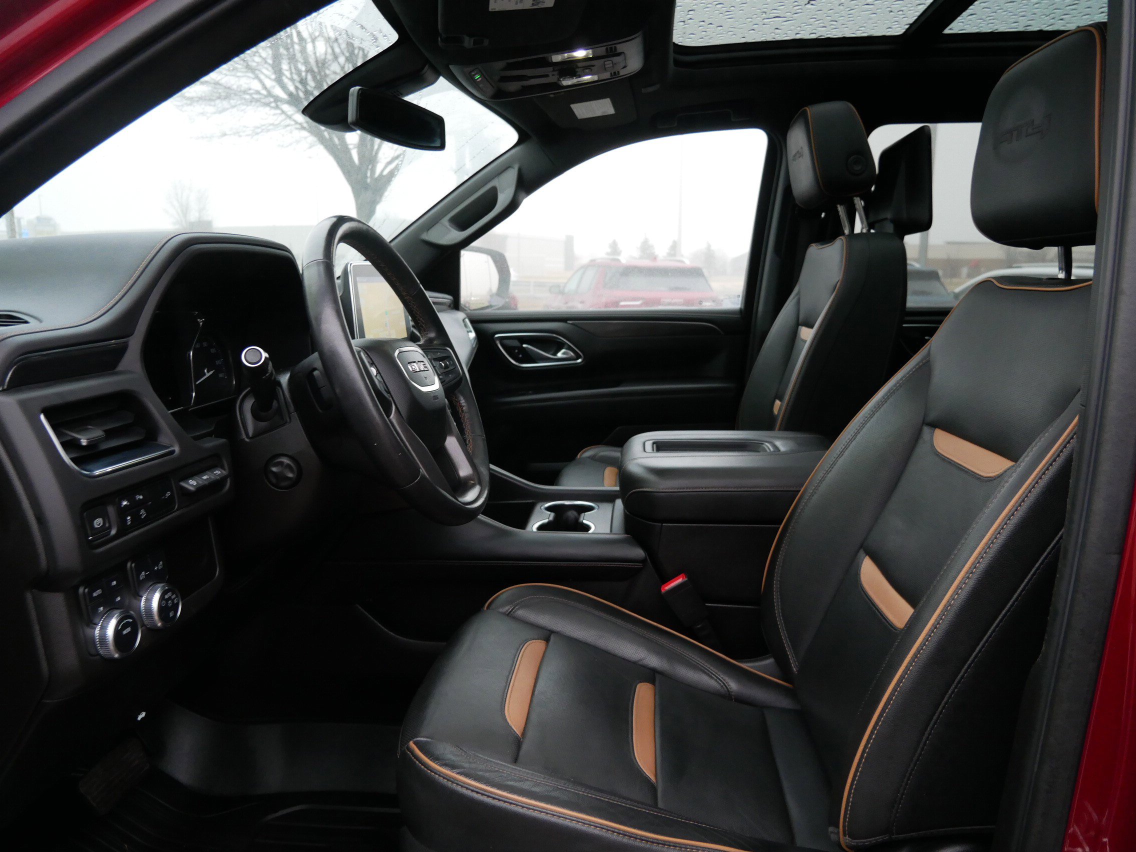 Used 2021 GMC Yukon XL AT4 w/ Rear Media and Nav Package AWD/4WD image 9